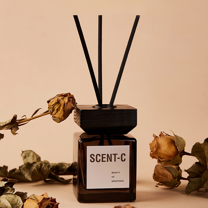 Luxury Reed Diffuser Aromatherapy Set with Essential Oil Fragrance for Home & Hotel